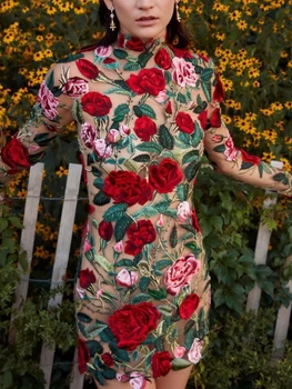 2023 İlkbahar / Yaz Moda Y2K Yarım Yüksek Yaka Şakayık Çiçek Dantel Örgü Nakış Seksi Çiçek Şal Kalça İnce Yüksek Seti Elbise