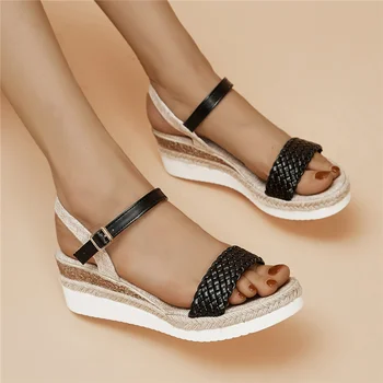 Platform sandaletler Moda Takozlar Ayakkabı Kadınlar için Yaz Sandalet Büyük Boy Rahat Ayakkabı Yuvarlak Ayak Toka Kayış Sandalias De Mujer