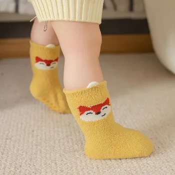 Yeni Kış Bebek Çorap Sevimli Karikatür Yumuşak Pamuk Sıcak kaymaz Tabanlı Tollder Erkek Kız Çorap Ev Kat Çorap İlk Yürüyüşe